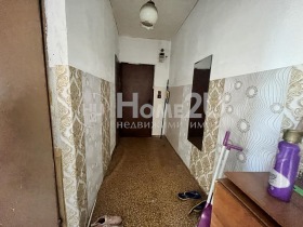 Продажба на имоти в Ботунец, град София - изображение 17 