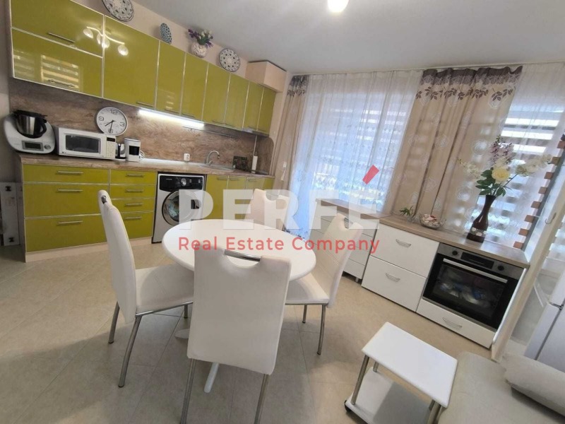 Продава  2-стаен, област Бургас, гр. Поморие •  110 000 EUR • ID 52972063 — holmes.bg - [1] 