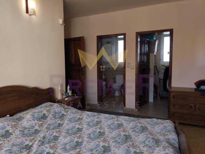 Продава КЪЩА, с. Соколово, област Добрич, снимка 12 - Къщи - 53082427