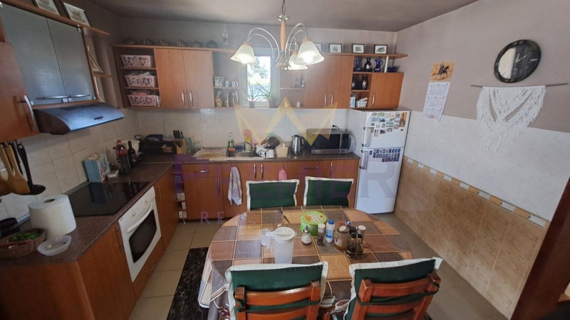 Продава КЪЩА, с. Соколово, област Добрич, снимка 7 - Къщи - 53082427