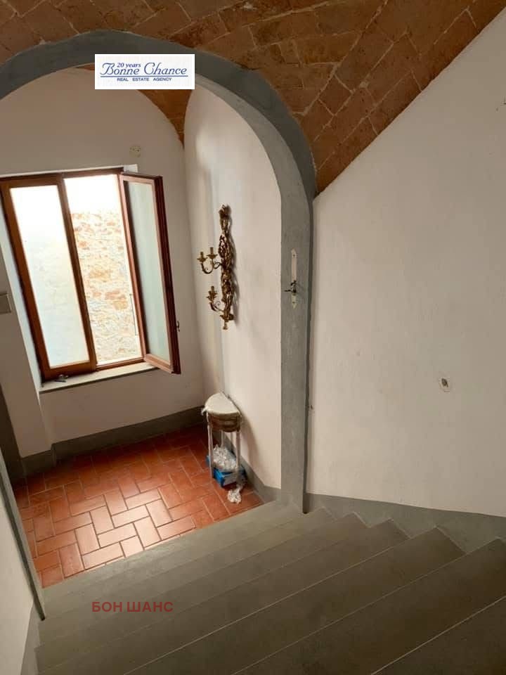 Продава КЪЩА, гр. София, Докторски паметник, снимка 4 - Къщи - 53811289