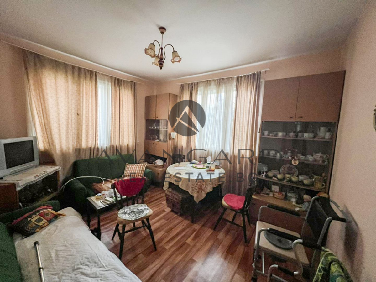 Продава ЕТАЖ ОТ КЪЩА, гр. Пловдив, Кършияка, снимка 3 - Етаж от къща - 54063595