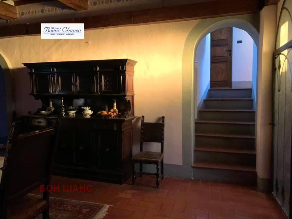 Продава КЪЩА, гр. София, Докторски паметник, снимка 12 - Къщи - 53811289