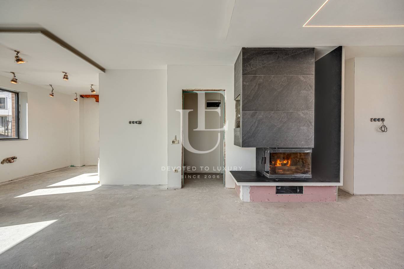 Продава КЪЩА, гр. София, Симеоново, снимка 5 - Къщи - 53899260