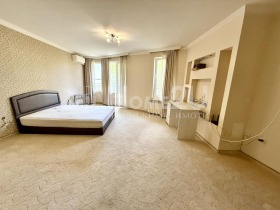 2 chambres Vazrajdane 1, Varna