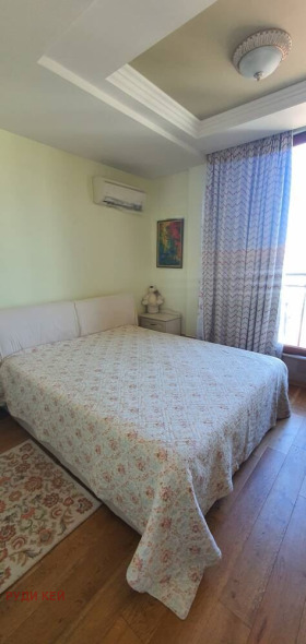 3+ camere da letto Tsentar, Varna 4