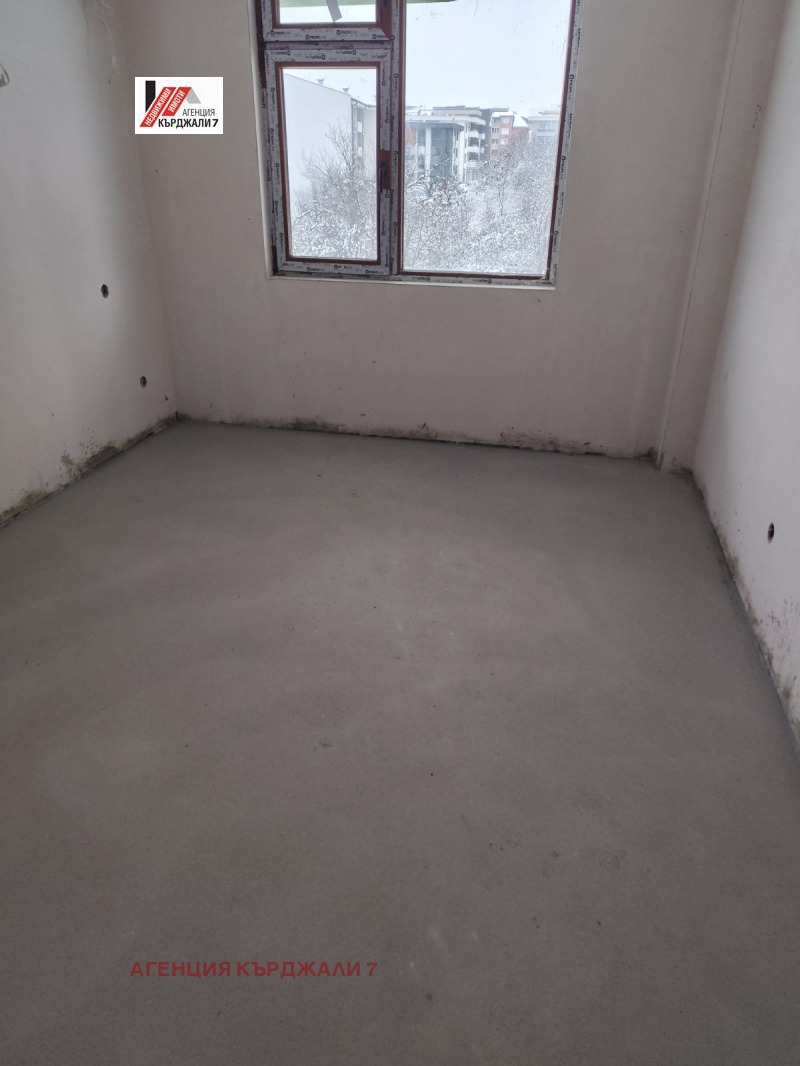 Продава 2-СТАЕН, гр. Кърджали, Възрожденци, снимка 5 - Апартаменти - 53185263