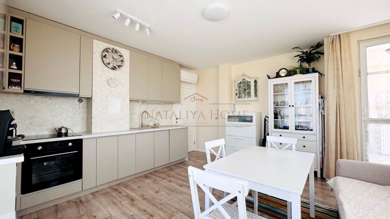 Продава  3-стаен, град Бургас, Сарафово •  200 000 EUR • ID 49692575 — holmes.bg - [1] 