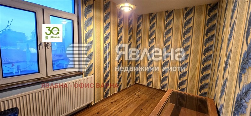 Продава МНОГОСТАЕН, гр. Варна, Лятно кино Тракия, снимка 6 - Апартаменти - 55773013