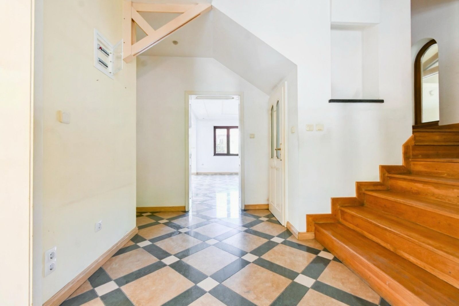 Продава КЪЩА, гр. София, гр. Банкя, снимка 6 - Къщи - 54202321