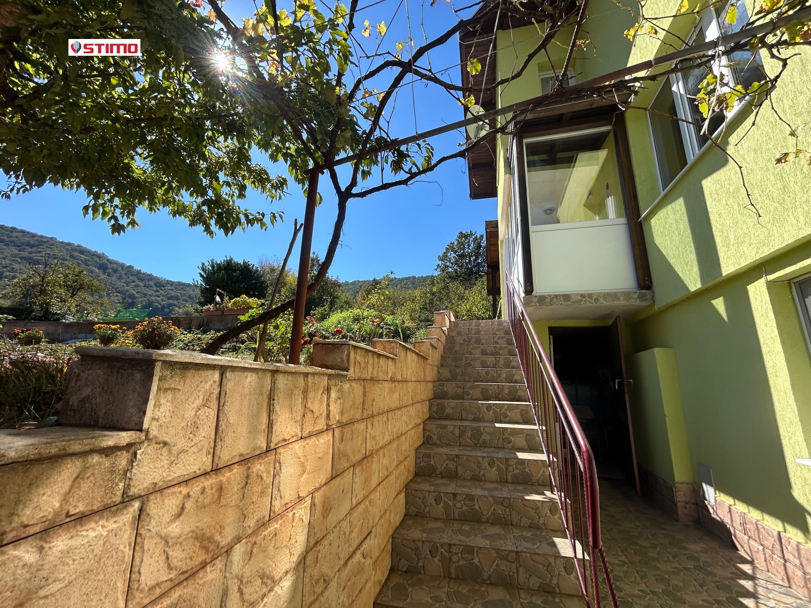 Продава ВИЛА, гр. Ботевград, област София област, снимка 2 - Вили - 51756378