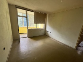 На продаж 3 кімнатна