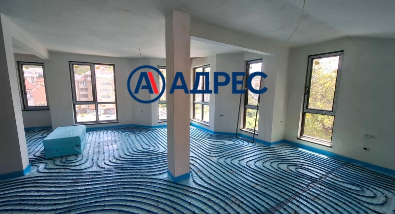 Προς πώληση  3 υπνοδωμάτια Γαβροβο , ΤΣενταρ , 180 τ.μ | 45584115