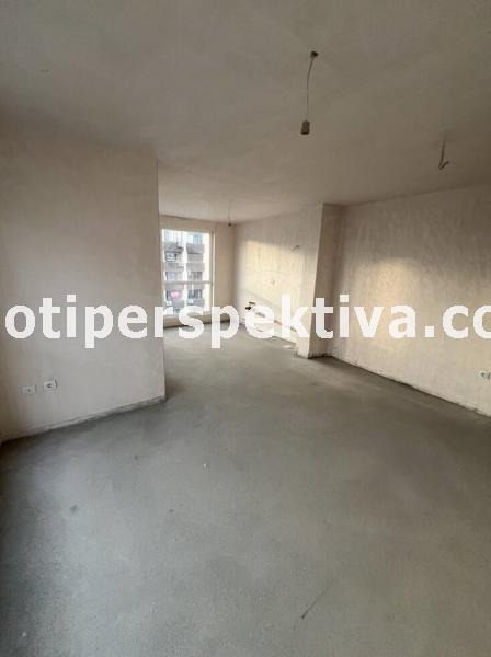 Продава МНОГОСТАЕН, гр. Пловдив, Кючук Париж, снимка 2 - Апартаменти - 52332542