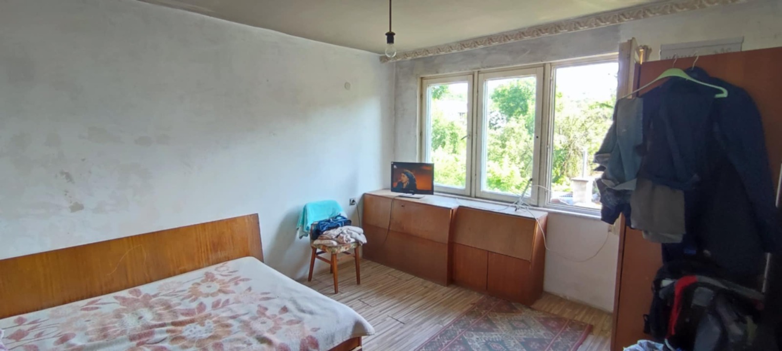 Продава ЕТАЖ ОТ КЪЩА, гр. Стражица, област Велико Търново, снимка 2 - Етаж от къща - 50772322