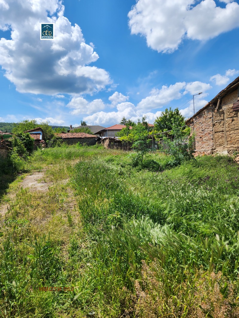 Продава ПАРЦЕЛ в област Велико Търново, гр. Лясковец - 456 кв.м / 30 677.51 € » 60 000 лв., ИМОТИ 062