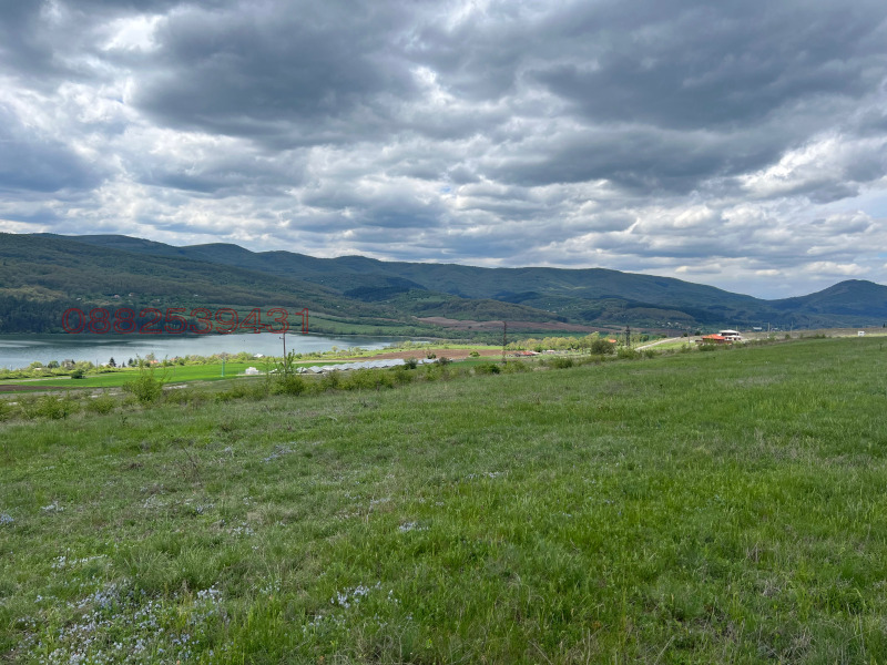 Til salgs  Plott region Pernik , jaz. Psjelina , 62569 kvm | 60942627 - bilde [2]