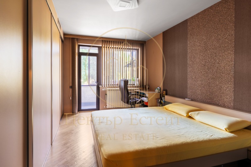 Продава  3-стаен град Плевен , Идеален център , 118 кв.м | 16027439 - изображение [7]