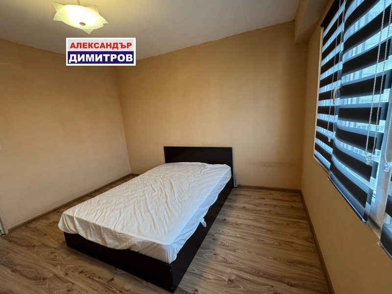 Продава 3-СТАЕН, гр. Русе, Родина 2, снимка 2 - Апартаменти - 52140033