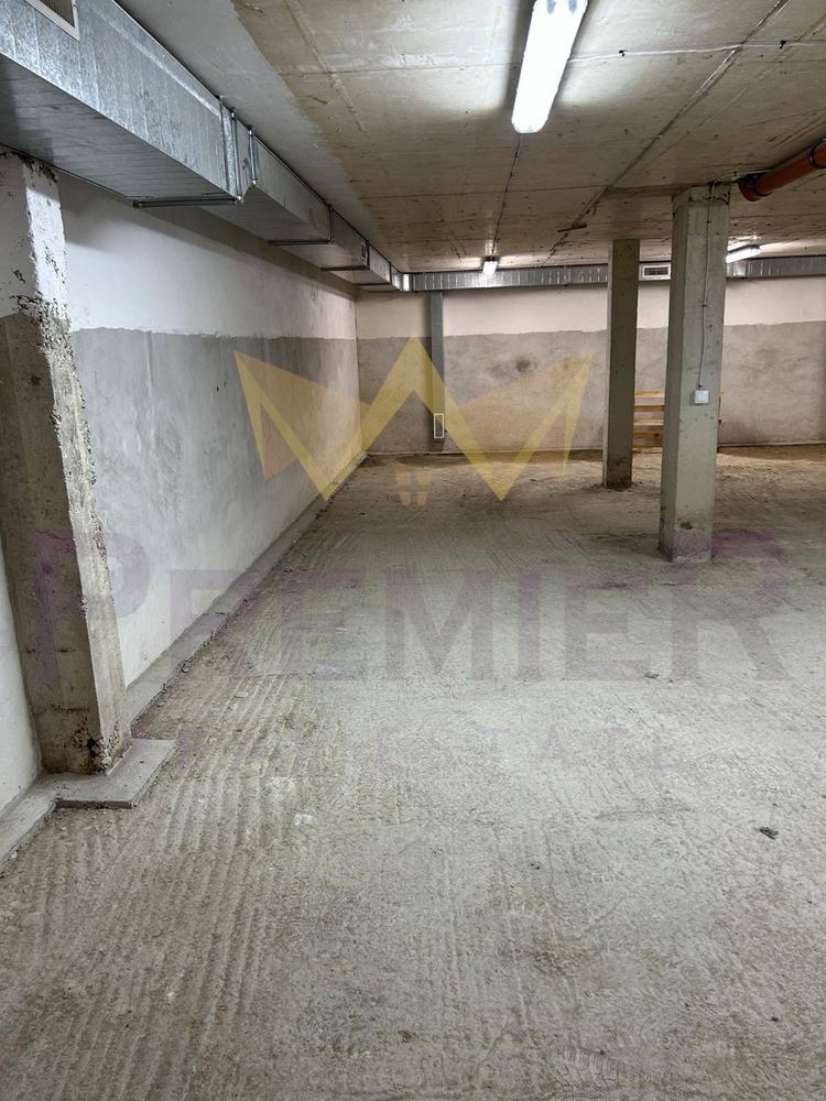 Продава ГАРАЖ, ПАРКОМЯСТО, гр. Варна, Бриз, снимка 4 - Гаражи и паркоместа - 52871625