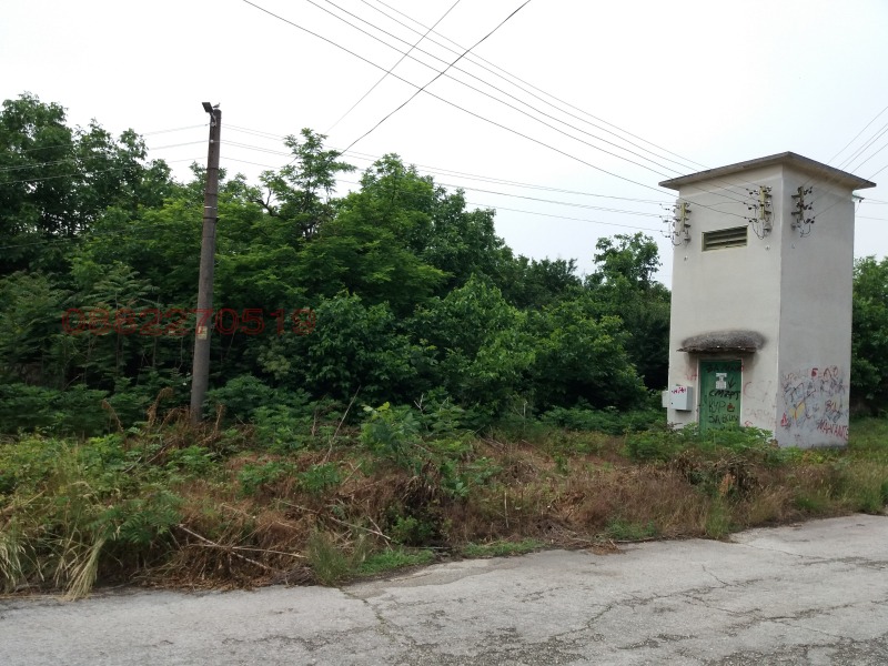 Продава ВИЛА в област Плевен, с. Одърне - 60 кв.м / 19 900 € » 38 921.02 лв.