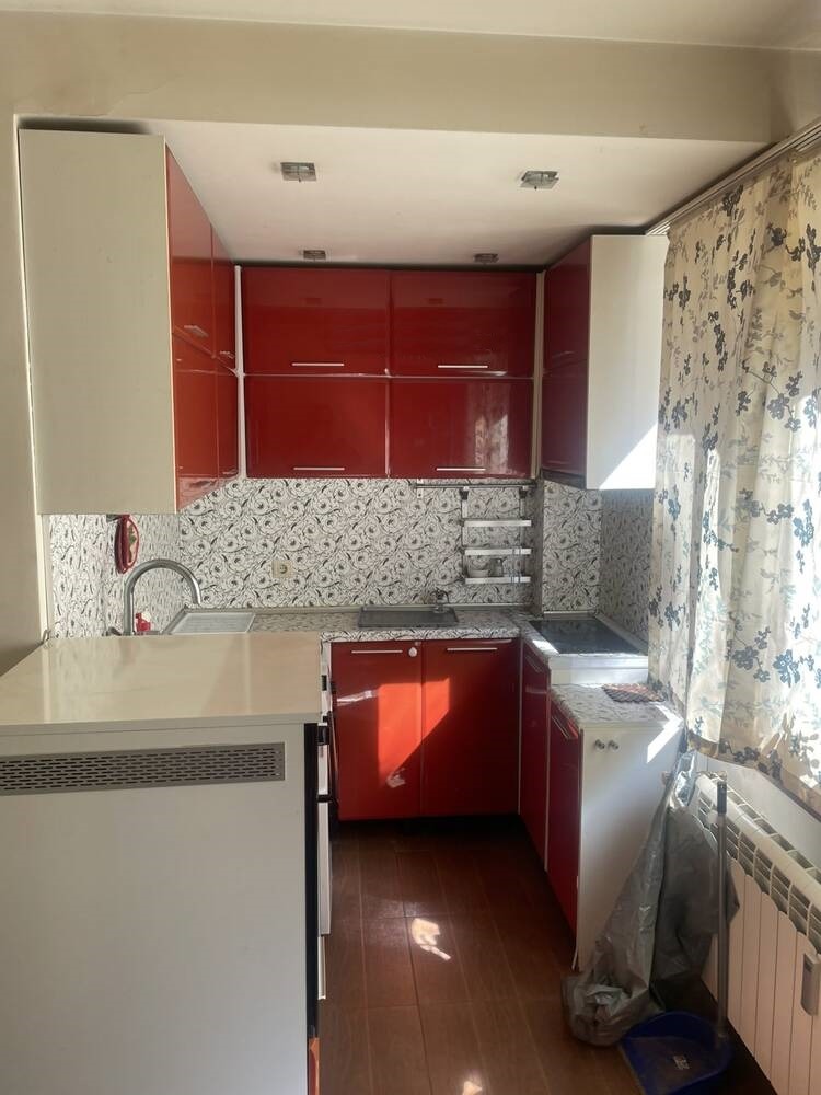 Продава 3-СТАЕН, гр. Шумен, Математическа гимназия, снимка 10 - Апартаменти - 54745037