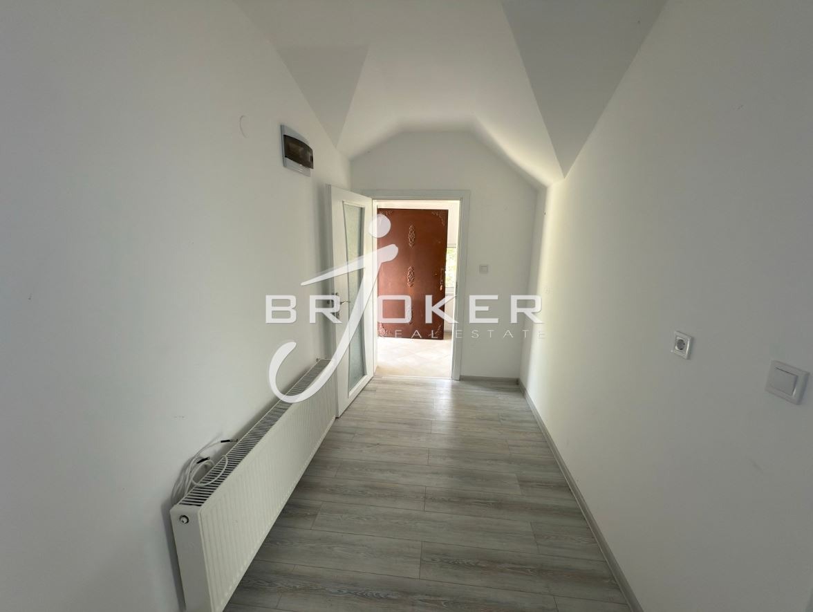 Продава КЪЩА, с. Зелениково, област Кърджали, снимка 13 - Къщи - 55900265