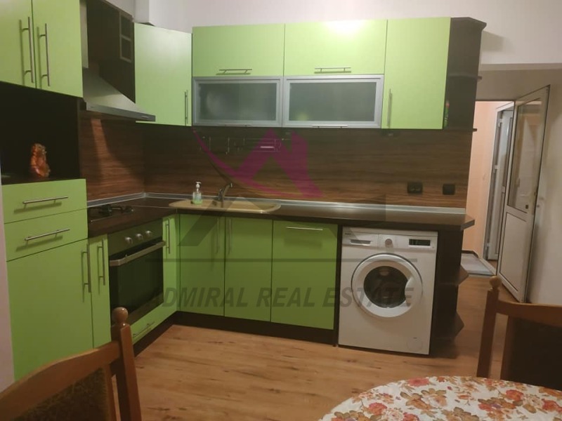 Продава  3-стаен град Варна , ЖП Гара , 74 кв.м | 41701099