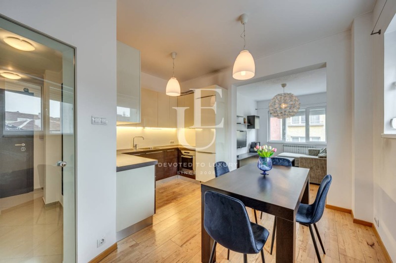 Till salu  2 sovrum Sofia , Centar , 106 kvm | 79966638