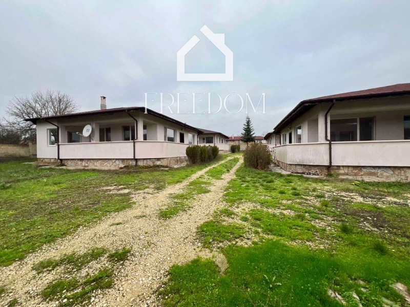 Продава КЪЩА, с. Юнец, област Варна, снимка 10 - Къщи - 52719845