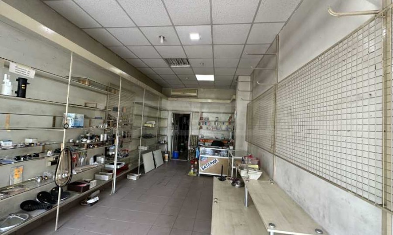 Продава  Магазин град Велико Търново , Център , 42 кв.м | 68316723 - изображение [3]