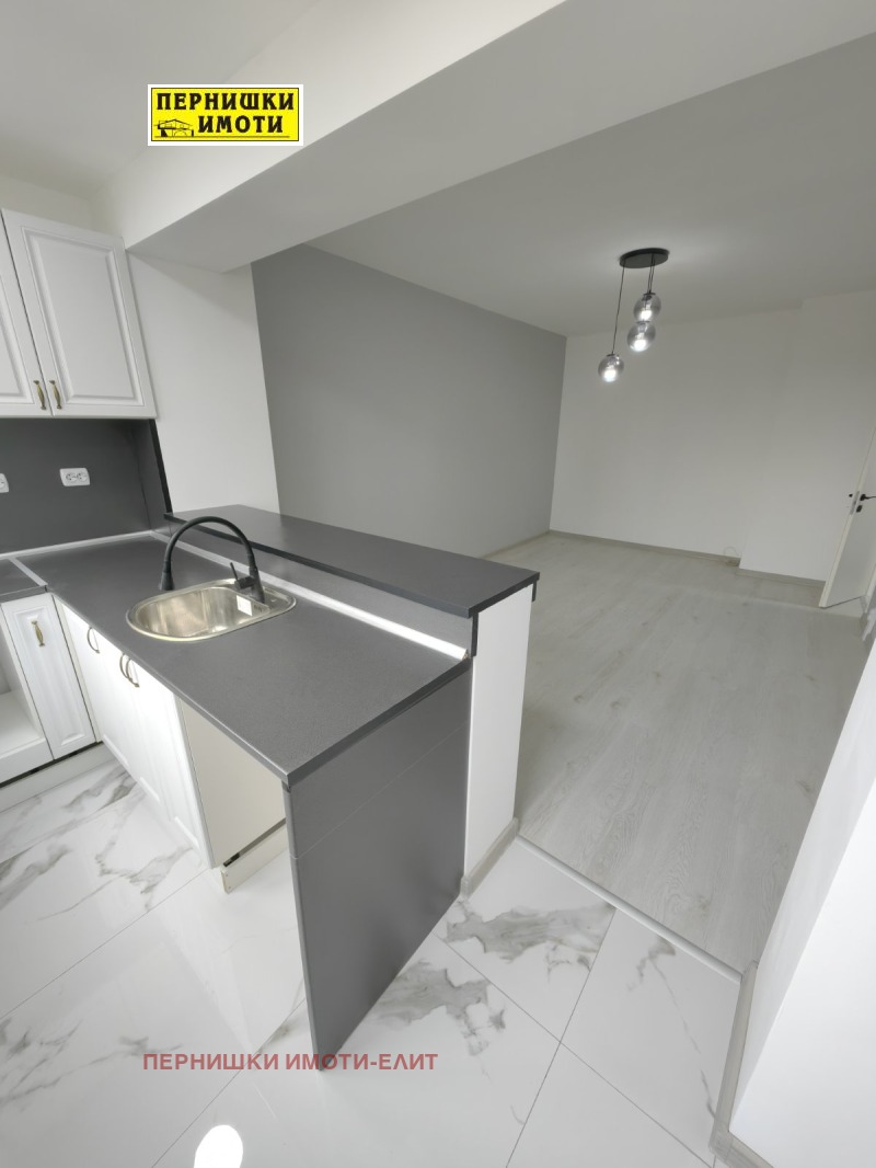 Продава 1-СТАЕН, град Перник, Тева • 130000 лв. / 66467.94 € • 82916476 1