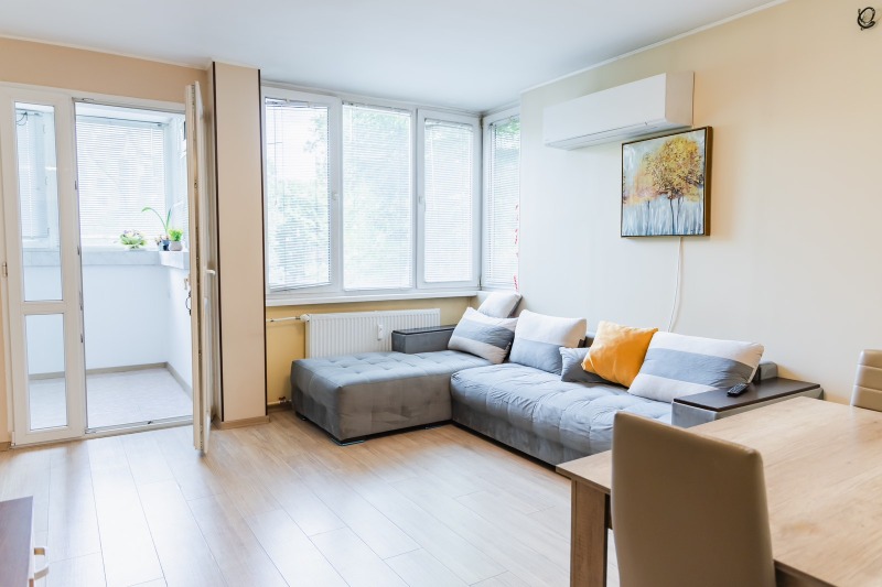 Продава  2-стаен град София , Център , 75 кв.м | 94727973