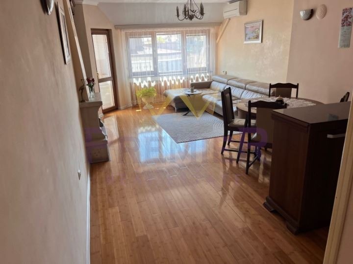Продается  2 спальни Бургас , Възраждане , 100 кв.м | 71326697