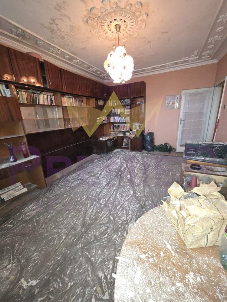 Продава МНОГОСТАЕН, гр. Силистра, Център, снимка 14 - Апартаменти - 54039644