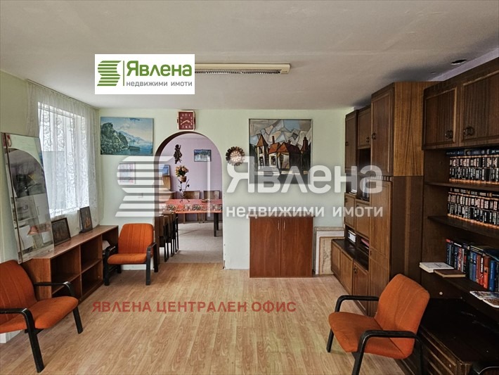 Продава  Хотел област София , с. Правешка Лакавица , 6580 кв.м | 35031522 - изображение [12]