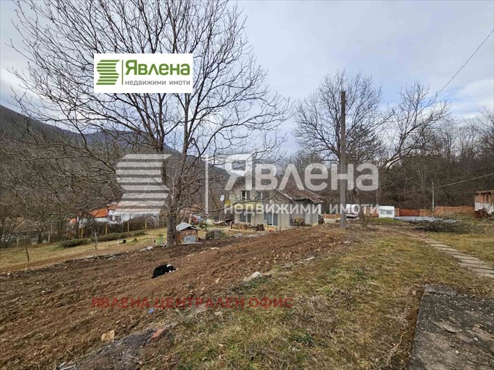 Продава  Хотел област София , с. Правешка Лакавица , 6580 кв.м | 35031522 - изображение [10]