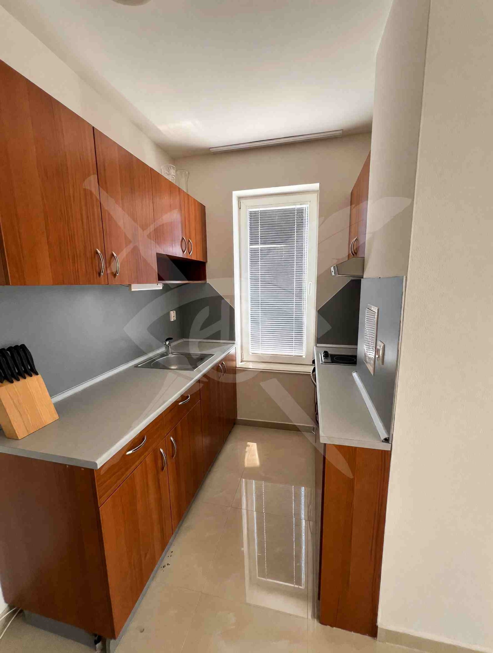 Продава 3-СТАЕН, гр. Бургас, Сарафово, снимка 2 - Апартаменти - 54756621