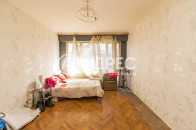 1 chambre Hadji Dimitar, Sofia 13