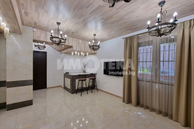 Na prodej  Dům Sofia , Oborište , 264 m2 | 81036098 - obraz [2]
