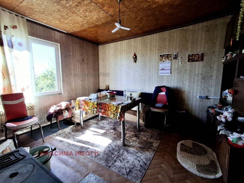 Продава КЪЩА, с. Константиново, област Бургас, снимка 3 - Къщи - 52565396