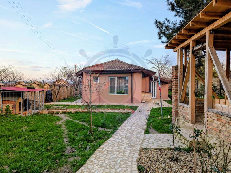 Продава КЪЩА, гр. Варна, с. Звездица