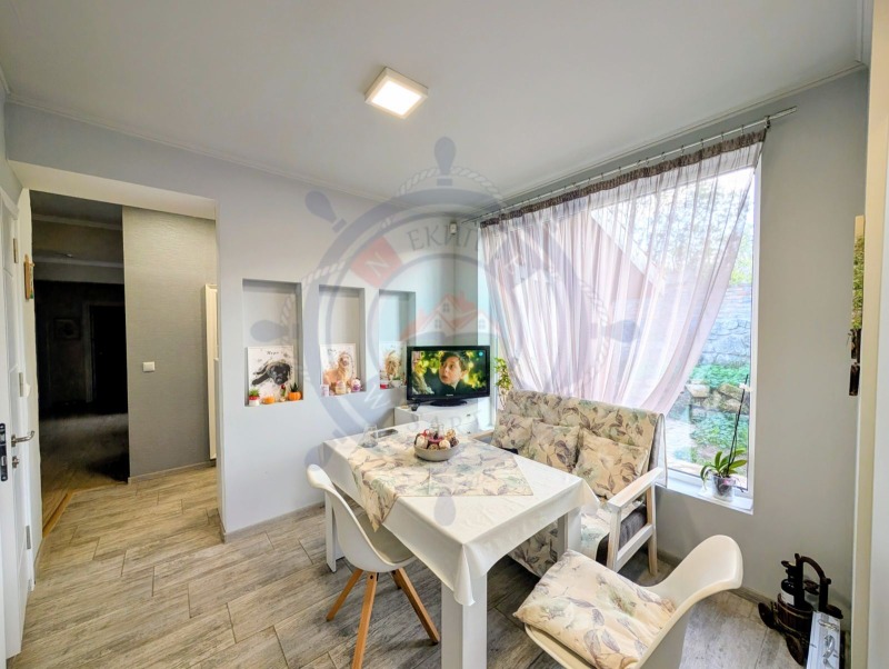 Продава КЪЩА, гр. Варна, с. Звездица, снимка 3 - Къщи - 52811865