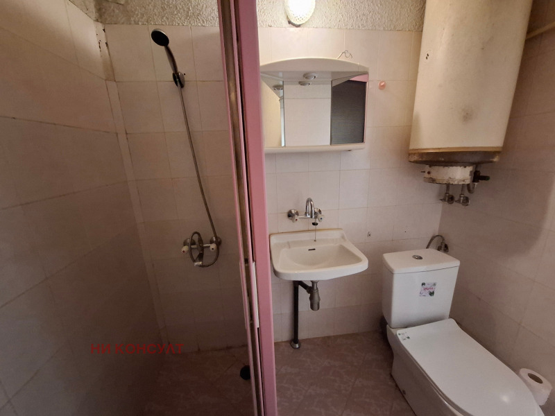 Продава  2-стаен град София , Връбница 2 , 65 кв.м | 14732838 - изображение [15]
