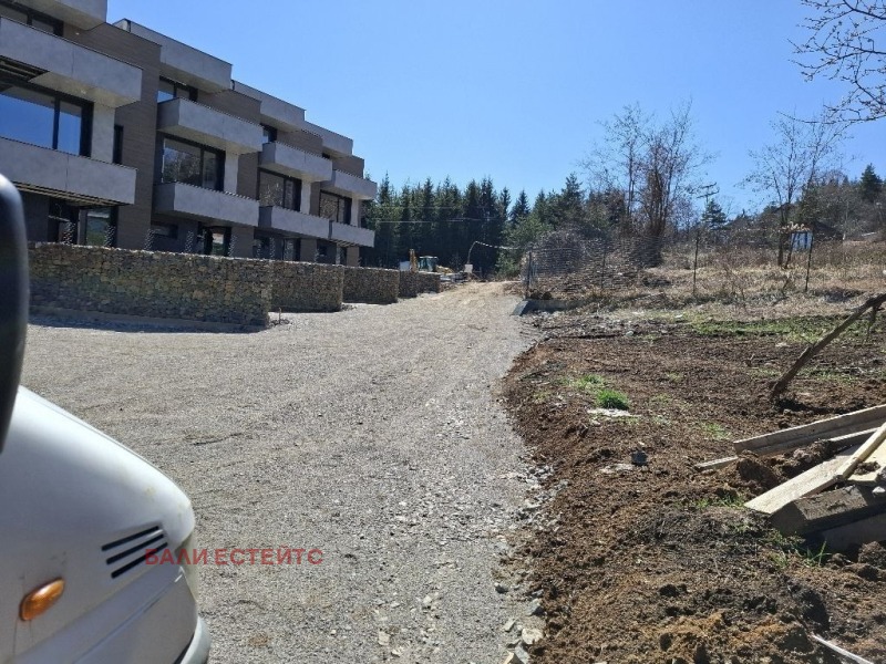 Продава ПАРЦЕЛ в град София, с. Бистрица - 3522 кв.м / 458 000 € » 895 770.14 лв., БАЛИ ЕСТЕЙТС