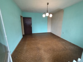 1 chambre Tri tchoutchoura - tsentar, Stara Zagora 13