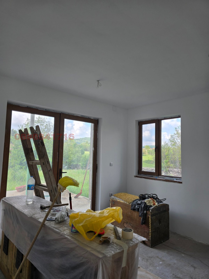 Продава КЪЩА, с. Карлуково, област Ловеч, снимка 2 - Къщи - 52780239