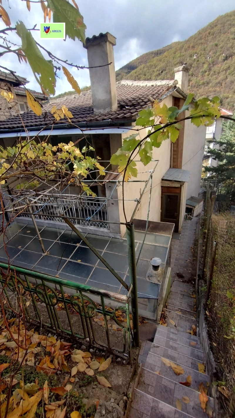 Продава КЪЩА, с. Нареченски бани, област Пловдив, снимка 15 - Къщи - 52221610