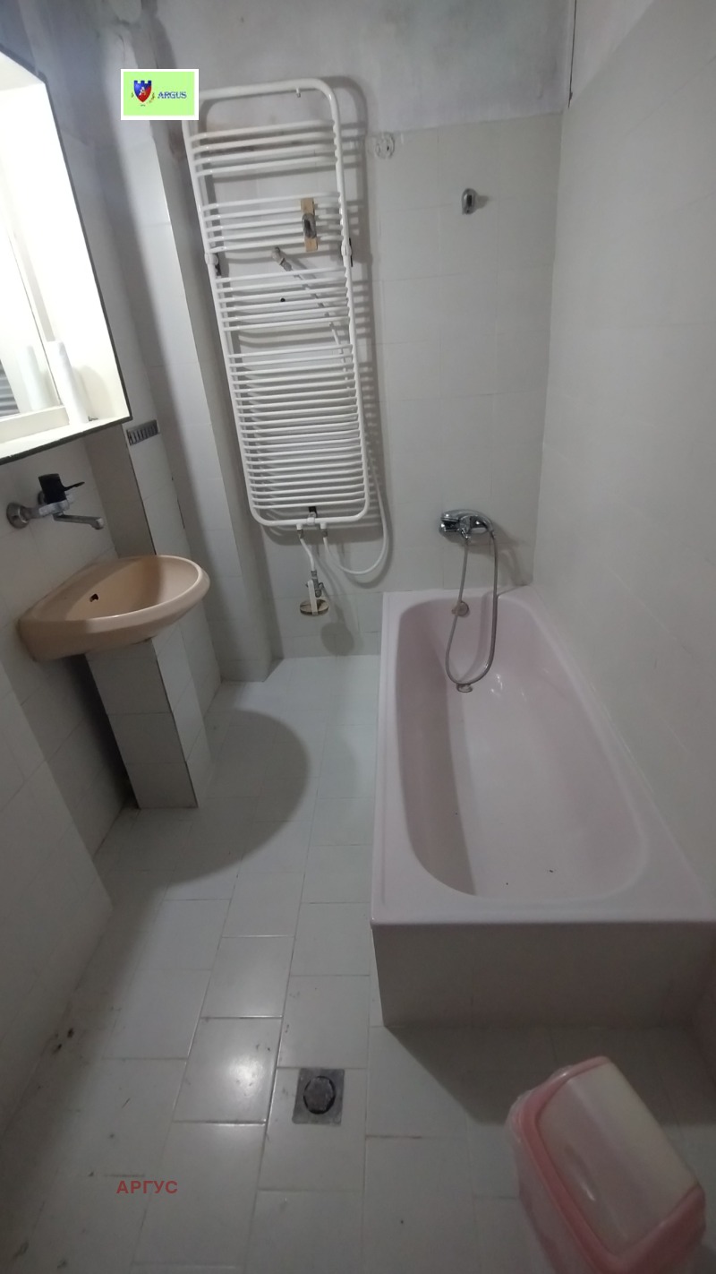 Продава КЪЩА, с. Нареченски бани, област Пловдив, снимка 5 - Къщи - 52221610