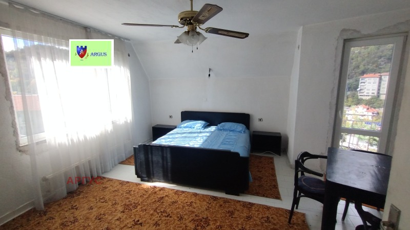 Продава КЪЩА, с. Нареченски бани, област Пловдив, снимка 10 - Къщи - 52221610